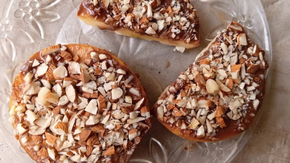 Healthy Almond Snickers Apple Slices