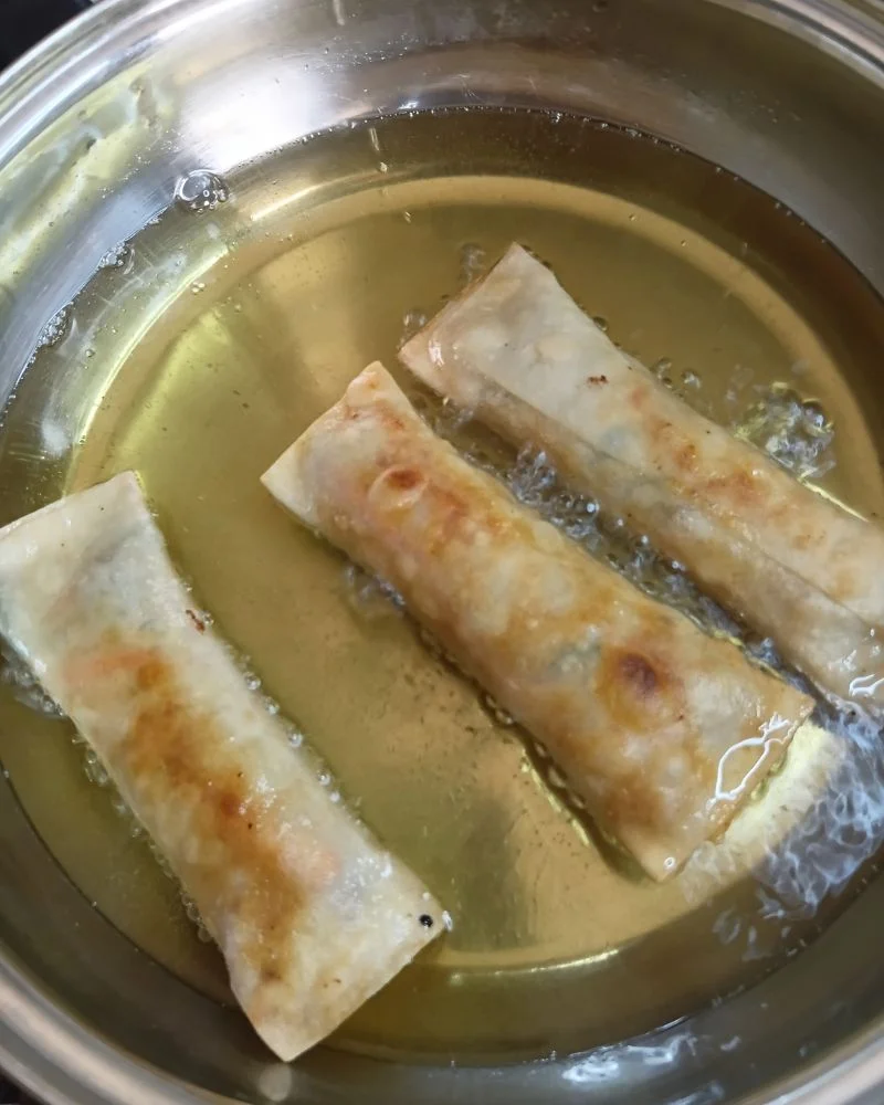 Frying to Golden Perfection Pour 2–3 inches of vegetable or canola oil into a heavy-bottomed pan or wok.
